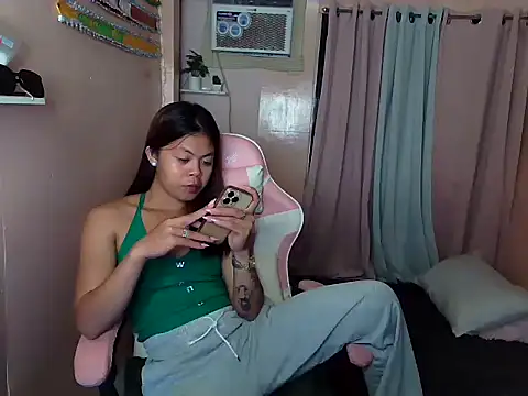 young salsalita online show from July 2026 02:56:01 PM