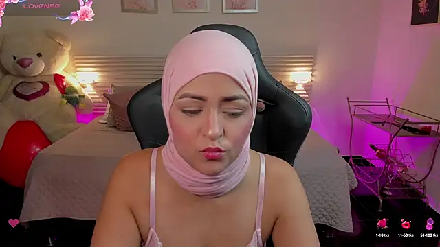 Snapshot of New_Arab_Kingdom chatting on October 2025 11:02:02 PM New Arab Kingdom online show from October 2025 11:02:02 PM