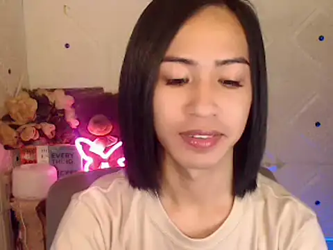 Snapshot of Lemonadexxx chatting on February 2025 04:31:01 PM Lemonadexxx online show from February 2025 04:31:01 PM