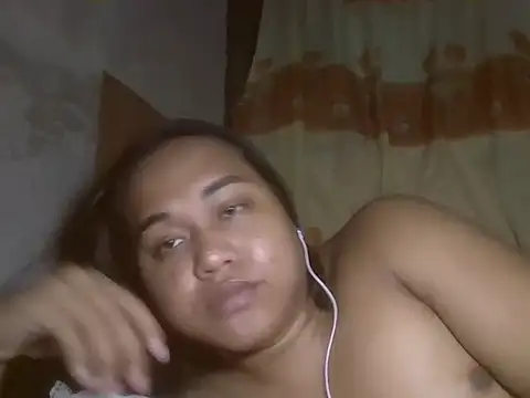 Snapshot of bettina_love chatting on June 2026 08:33:01 PM bettina love online show from June 2026 08:33:01 PM
