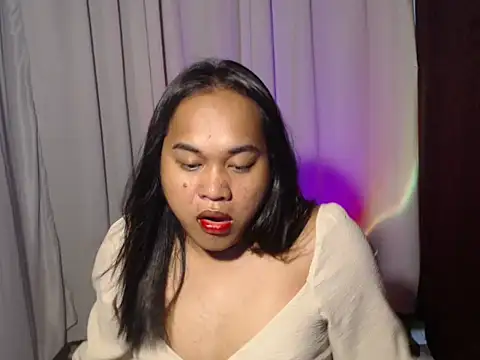 Snapshot of bettina_love chatting on July 2026 08:52:01 PM bettina love online show from July 2026 08:52:01 PM
