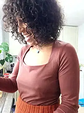 Goldenlace online show from December 2025 12:09:01 PM