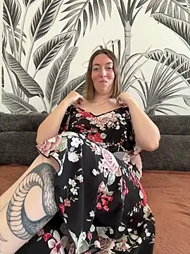 Snapshot of Daisy_Michto_Officiel chatting on May 2026 01:17:02 PM Daisy Michto Officiel online show from May 2026 01:17:02 PM