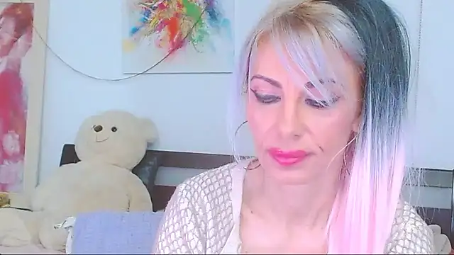 HoneyLara online show from March 2026 08:37:02 PM