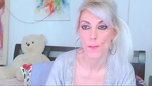 HoneyLara online show from March 2026 09:04:02 PM