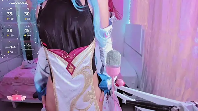 Snapshot of mia_kawaii05 chatting on November 2025 09:36:02 PM mia kawaii05 online show from November 2025 09:36:02 PM