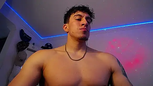 strongboy  online show from November 2025 07:04:02 PM