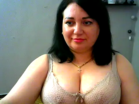 Snapshot of AmanaGi chatting on January 2025 12:47:02 PM AmanaGi online show from January 2025 12:47:02 PM