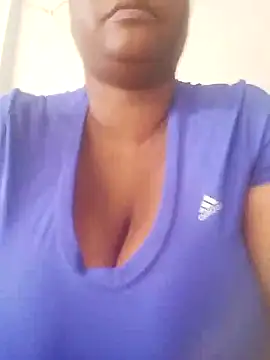 Snapshot of bigtitssxx chatting on July 2026 08:03:02 PM bigtitssxx online show from July 2026 08:03:02 PM