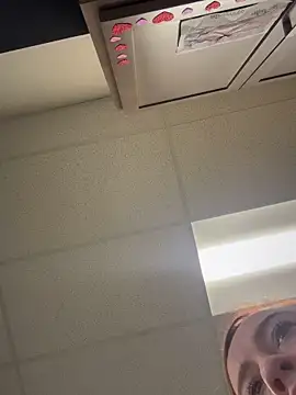 cinnatitties online show from September 2025 05:01:02 PM