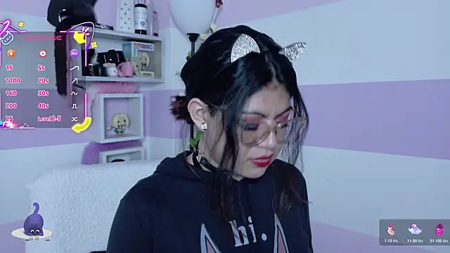 Catwhite  online show from March 2026 05:31:02 PM