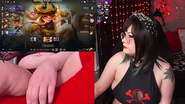 Snapshot of evamila chatting on November 2025 10:56:02 PM evamila online show from November 2025 10:56:02 PM