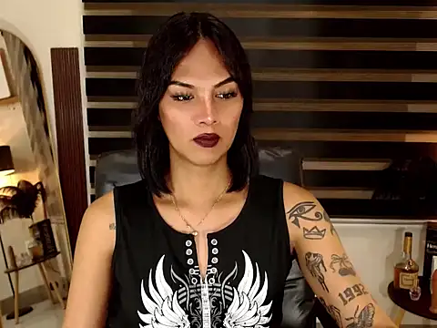 Snapshot of SarahAmber chatting on November 2025 06:48:01 AM SarahAmber online show from November 2025 06:48:01 AM