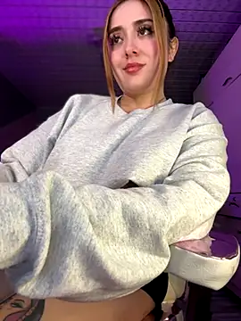 Sam Thompsoon  online show from November 2025 03:07:01 AM