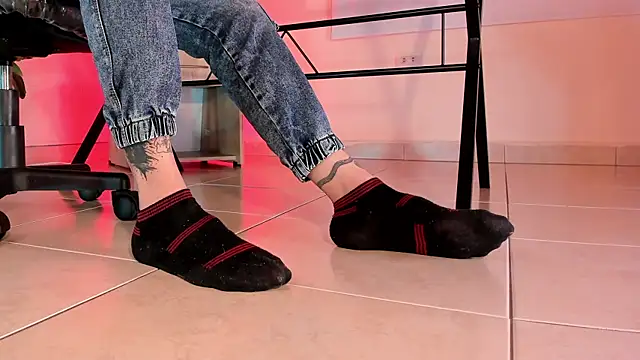 ArchieCollins online show from December 2025 08:58:01 PM