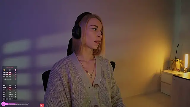 Snapshot of AskAlexa chatting on November 2025 09:03:01 AM AskAlexa online show from November 2025 09:03:01 AM