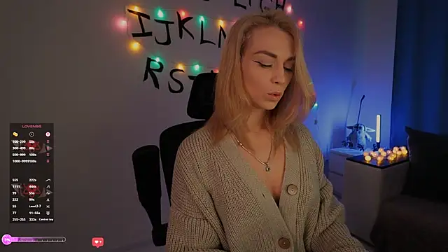 Snapshot of AskAlexa chatting on November 2025 12:28:02 PM AskAlexa online show from November 2025 12:28:02 PM