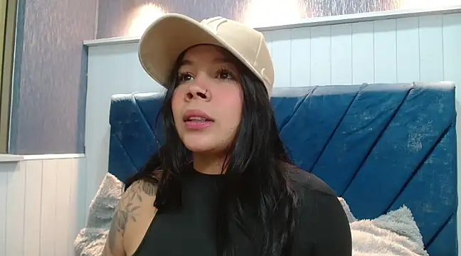 EmilyQueen3x online show from March 2025 12:53:02 PM