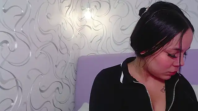 EmilyQueen3x online show from October 2025 09:15:02 PM