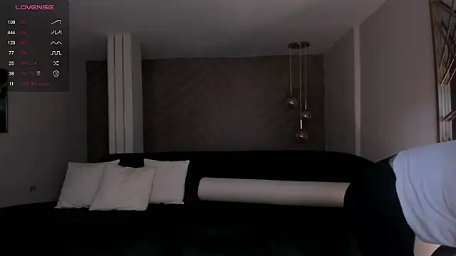 MartinnaBonnet online show from December 2024 04:57:01 PM