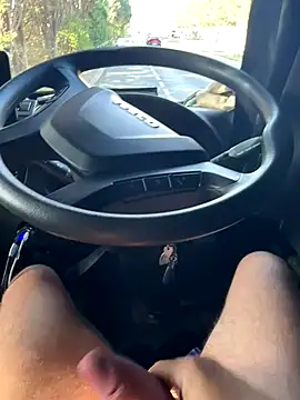 OhMyRichard online show from September 2025 08:40:01 AM