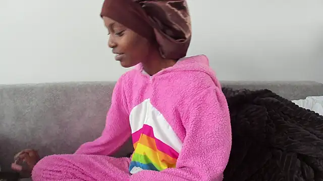  Hello Titty  online show from December 2025 04:40:01 AM