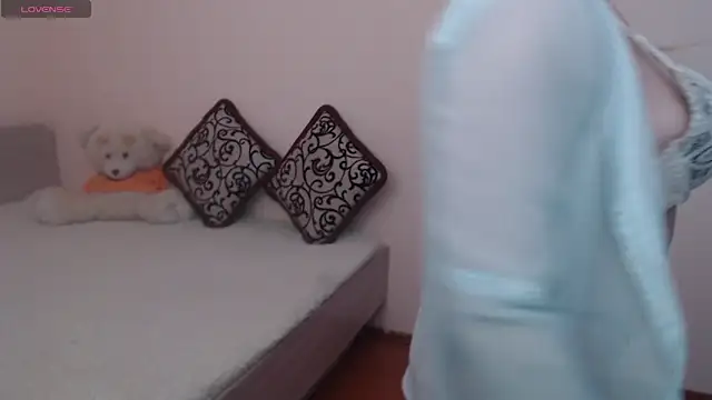 MargotLot online show from January 2025 07:28:01 AM