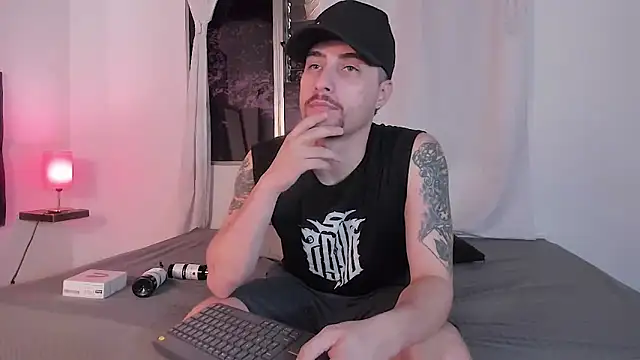 Pleasure Vibes23 online show from February 2025 09:20:02 PM