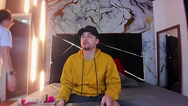 Pleasure Vibes23 online show from March 2025 08:37:02 PM