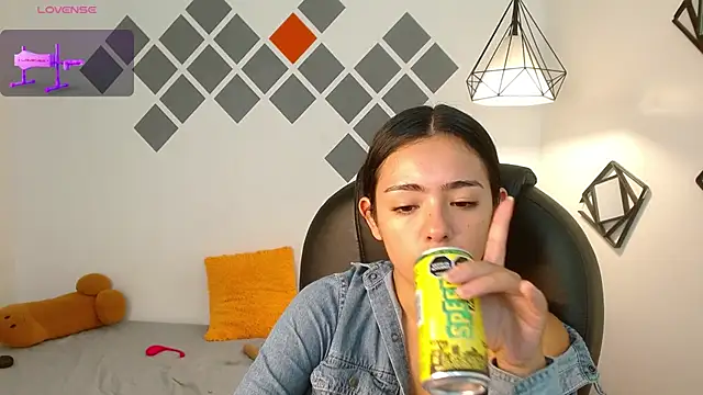 Snapshot of Ivy_Gail chatting on December 2024 05:43:01 AM Ivy Gail online show from December 2024 05:43:01 AM