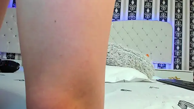 Aidasina online show from February 2025 08:22:01 PM