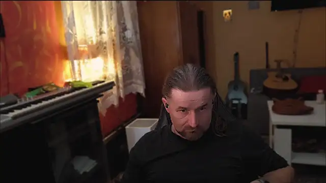 Snapshot of Mosiadz1975 chatting on March 2025 11:24:02 PM Mosiadz1975 online show from March 2025 11:24:02 PM
