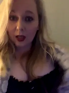 Snapshot of Lexisexi17 chatting on October 2025 02:10:01 AM Lexisexi17 online show from October 2025 02:10:01 AM