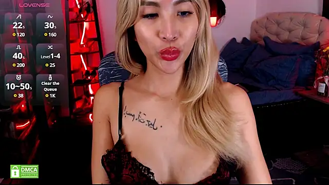Snapshot of BunnieAngel chatting on February 2025 01:24:01 AM BunnieAngel online show from February 2025 01:24:01 AM