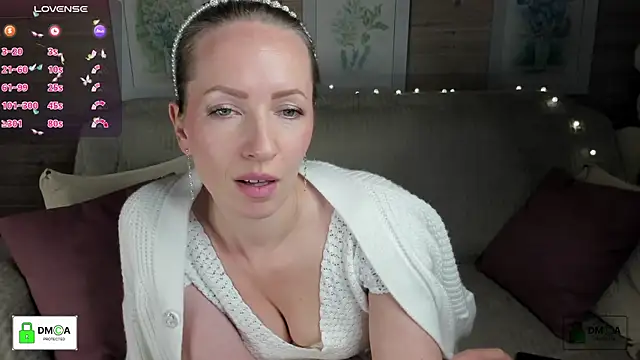 Queenymel online show from November 2025 03:34:02 PM