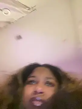 BigFineSelena online show from February 2026 04:10:01 AM