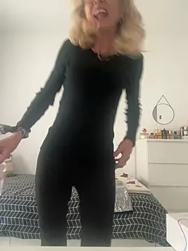 adella13 online show from March 2026 10:31:01 AM