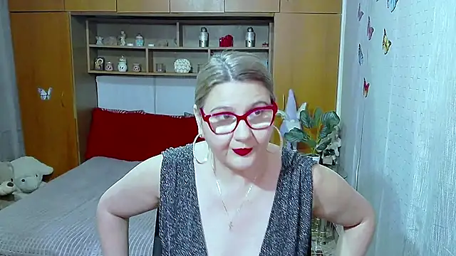 Snapshot of LucilleFenlys chatting on May 2026 08:16:02 PM LucilleFenlys online show from May 2026 08:16:02 PM