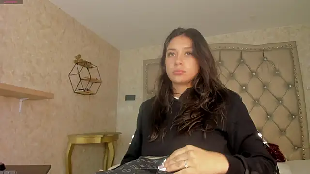 dayra angels online show from December 2024 03:48:01 PM