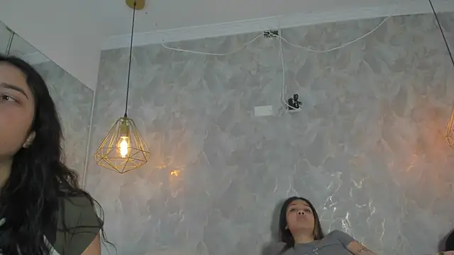 dayra angels online show from November 2025 07:14:02 PM