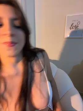 Snapshot of loolla_23 chatting on September 2025 03:30:02 AM loolla 23 online show from September 2025 03:30:02 AM