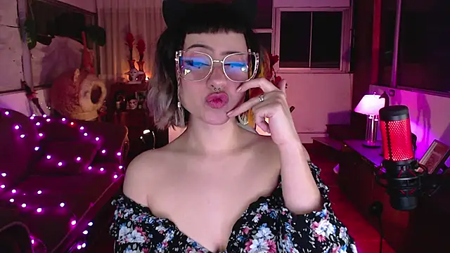 Snapshot of Aquamarinebubble chatting on March 2025 04:47:01 AM Aquamarinebubble online show from March 2025 04:47:01 AM