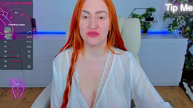 Kamilla Hot online show from March 2026 07:05:01 AM