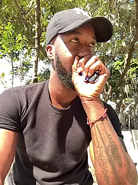 blackdrey18 online show from December 2025 03:06:01 PM