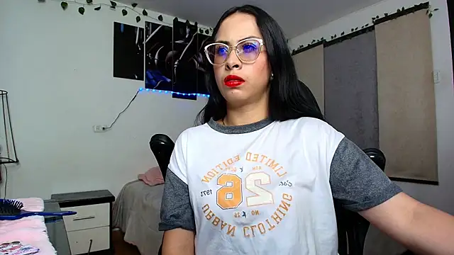 yesie hot online show from June 2026 02:25:05 AM