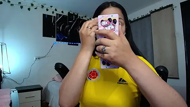 yesie hot online show from June 2026 12:44:01 AM