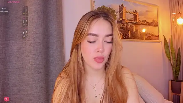 Snapshot of Assh_lee_ chatting on January 2025 12:38:01 PM Assh lee online show from January 2025 12:38:01 PM