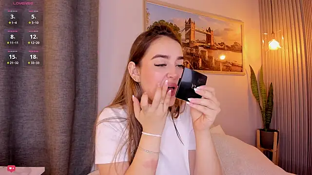 Snapshot of Assh_lee_ chatting on January 2025 12:37:01 PM Assh lee online show from January 2025 12:37:01 PM