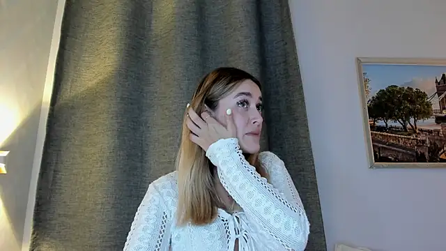 Snapshot of Assh_lee_ chatting on October 2025 01:18:01 PM Assh lee online show from October 2025 01:18:01 PM