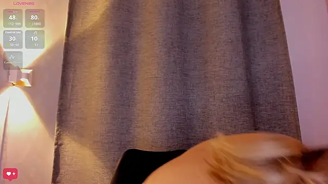 Snapshot of Assh_lee_ chatting on October 2025 01:12:01 PM Assh lee online show from October 2025 01:12:01 PM